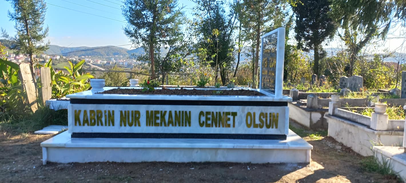 MM020- Yaldız Kabartma Yazılı Beyaz Mezar